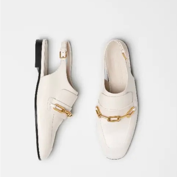 Burberry chain Link Detail Leather Slingback Loafers In off-white/ cream - Picture 2 of 10